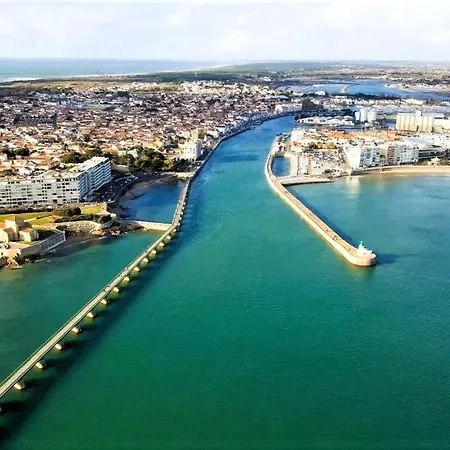 Les Agapanthes D Elisabeth - Piscine *