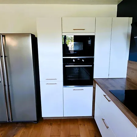 Dom wakacyjny Les Agapanthes D Elisabeth - Piscine Saint-Jean-dʼOrbetiers